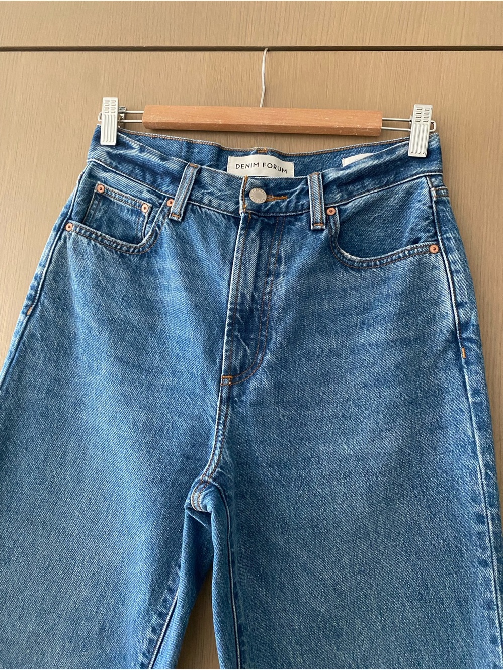 Aritzia Denim Forum The Farrah Hi Rise Wide Jean - Picture 4 of 9
